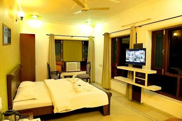 Green Hotel
